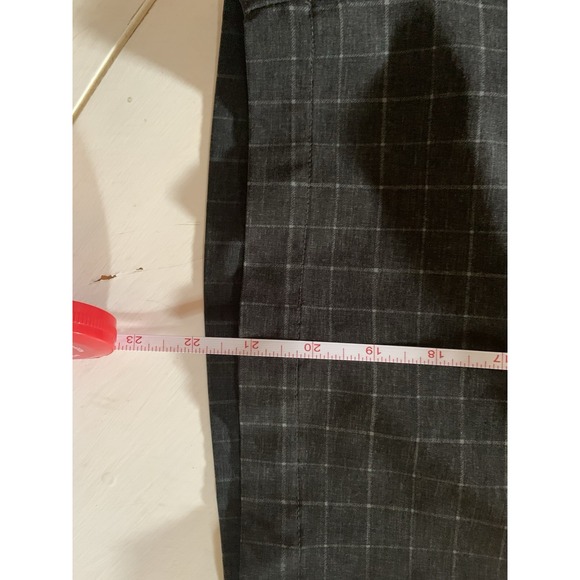 Mens Nike‎ Golf Dark Gray/Black Dri Fit Checkered Shorts - Size 32 - Picture 5 of 9